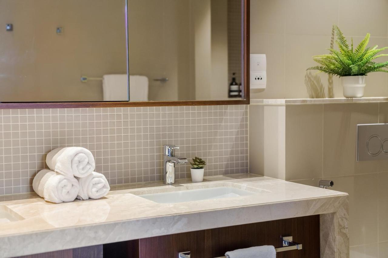 Chic & Trendy 3br+kid's In Vibrant Downtown Appartement