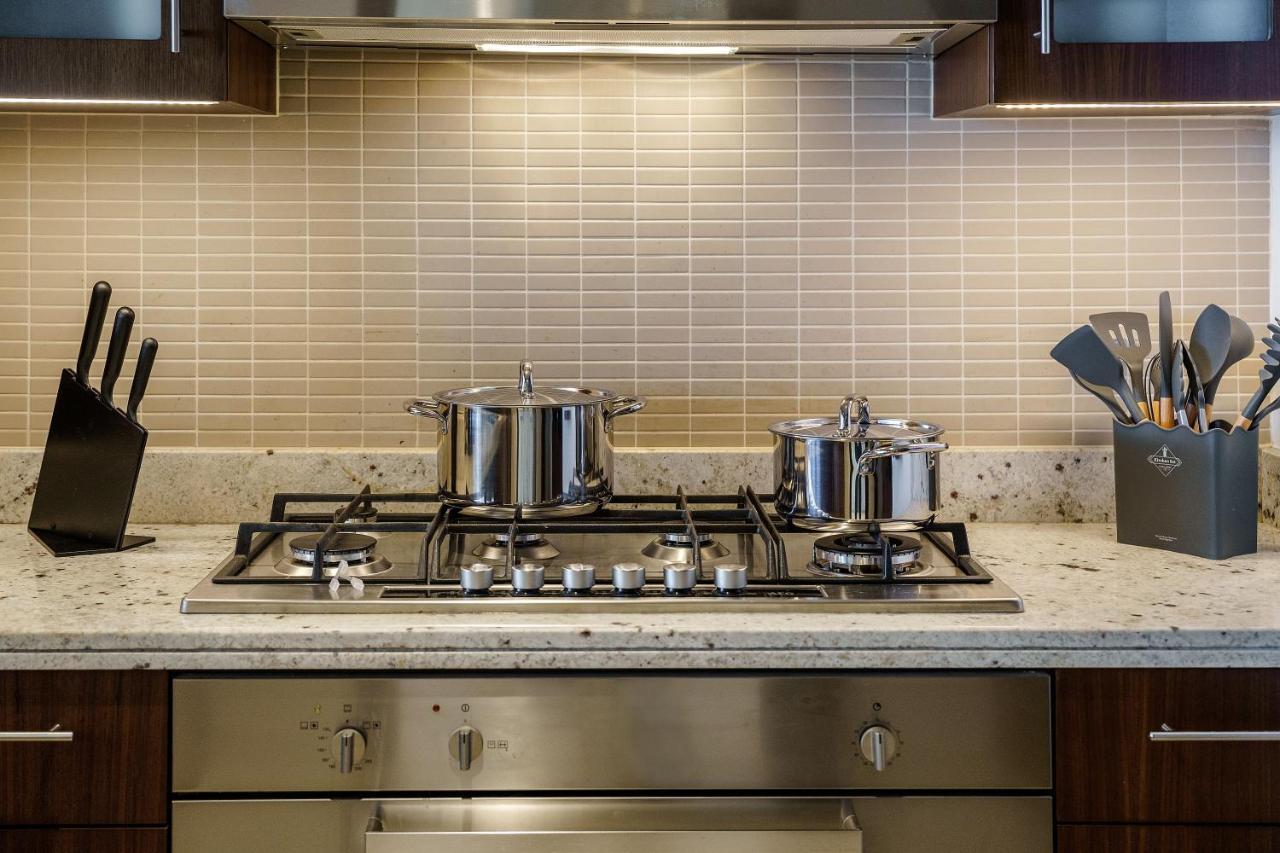 Chic & Trendy 3br+kid's In Vibrant Downtown Appartement