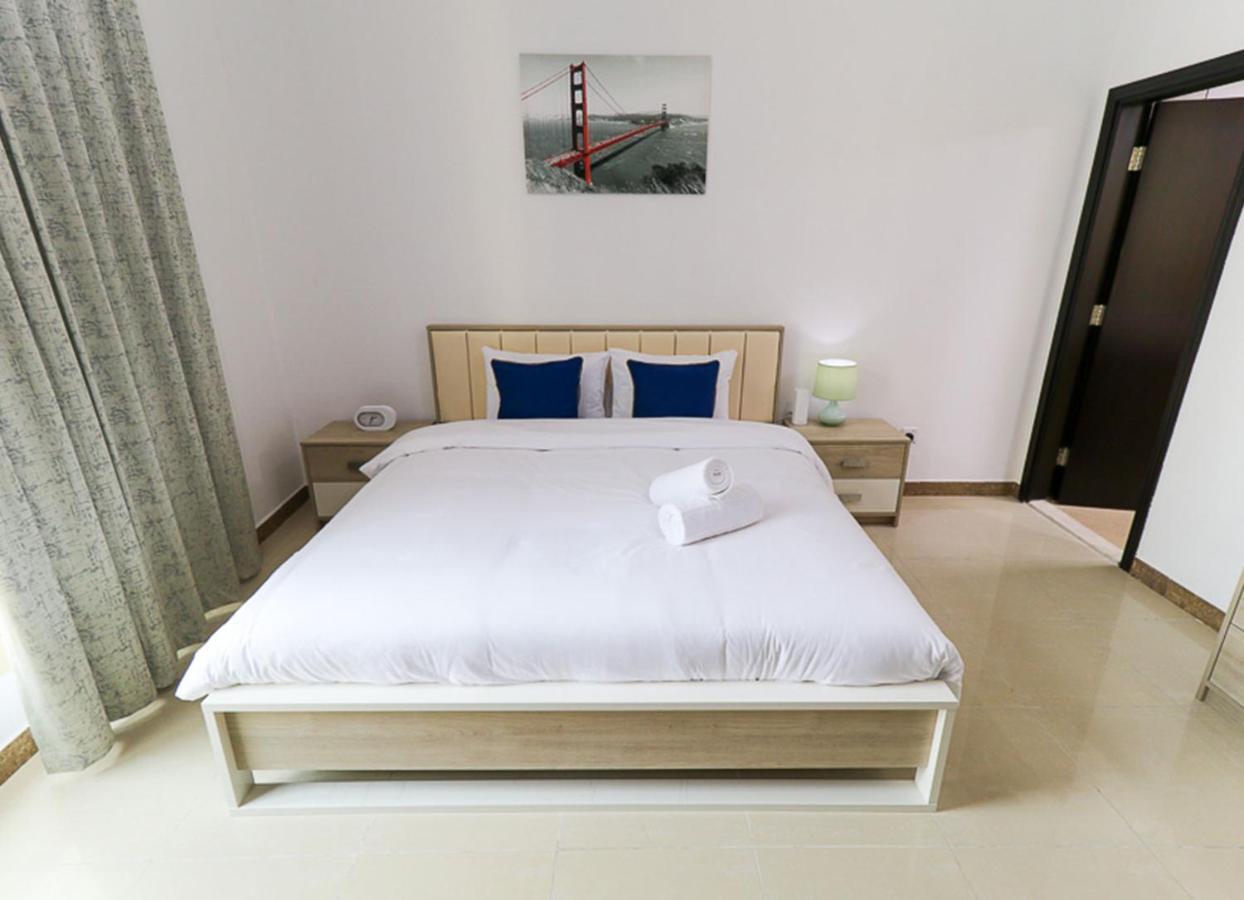 Apartament Rh- Spacious 2br, Steps Away From Mall Of Emirates, Al Barsha *