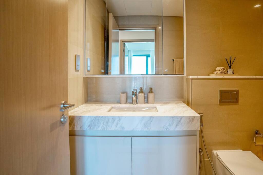 Furnished 1br At Heart Of Downtown Appartement *