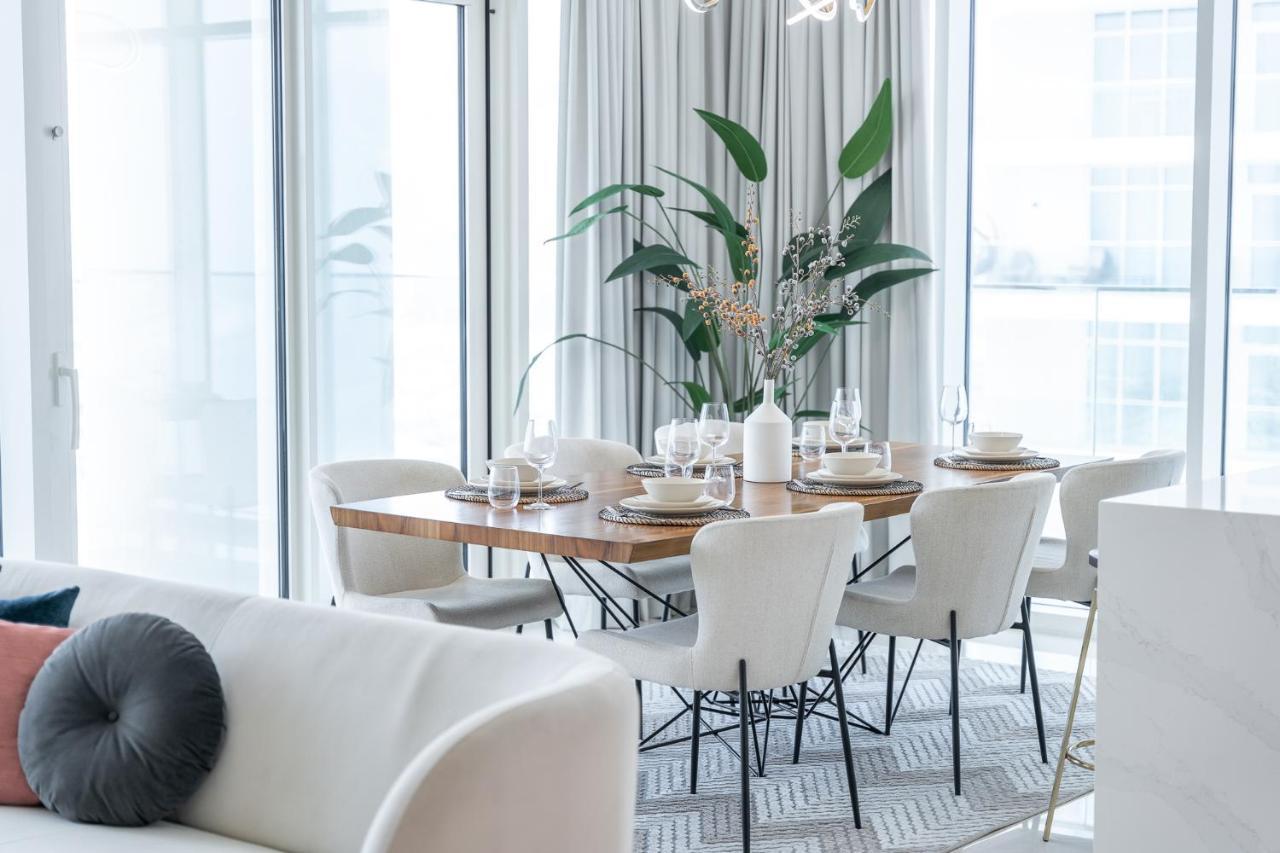 Appartement Elegant Seaside Living 3-bedroom Emaar Beachfront By Suiteable