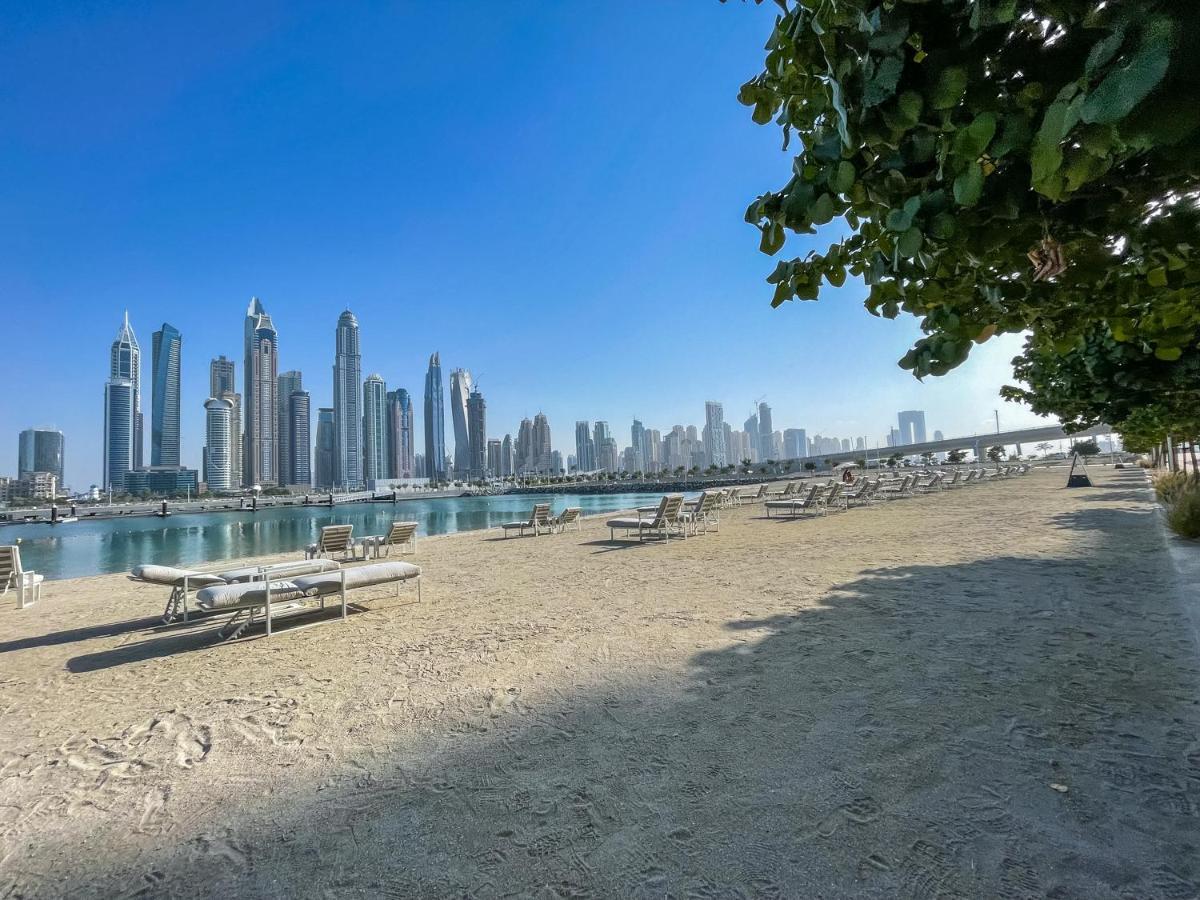 Elegant Seaside Living 3-bedroom Emaar Beachfront By Suiteable *