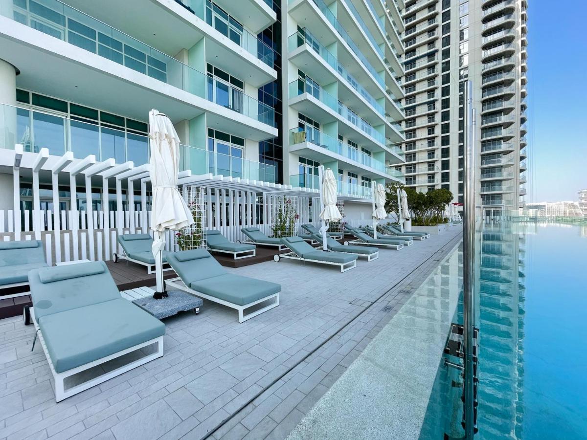 Elegant Seaside Living 3-bedroom Emaar Beachfront By Suiteable *