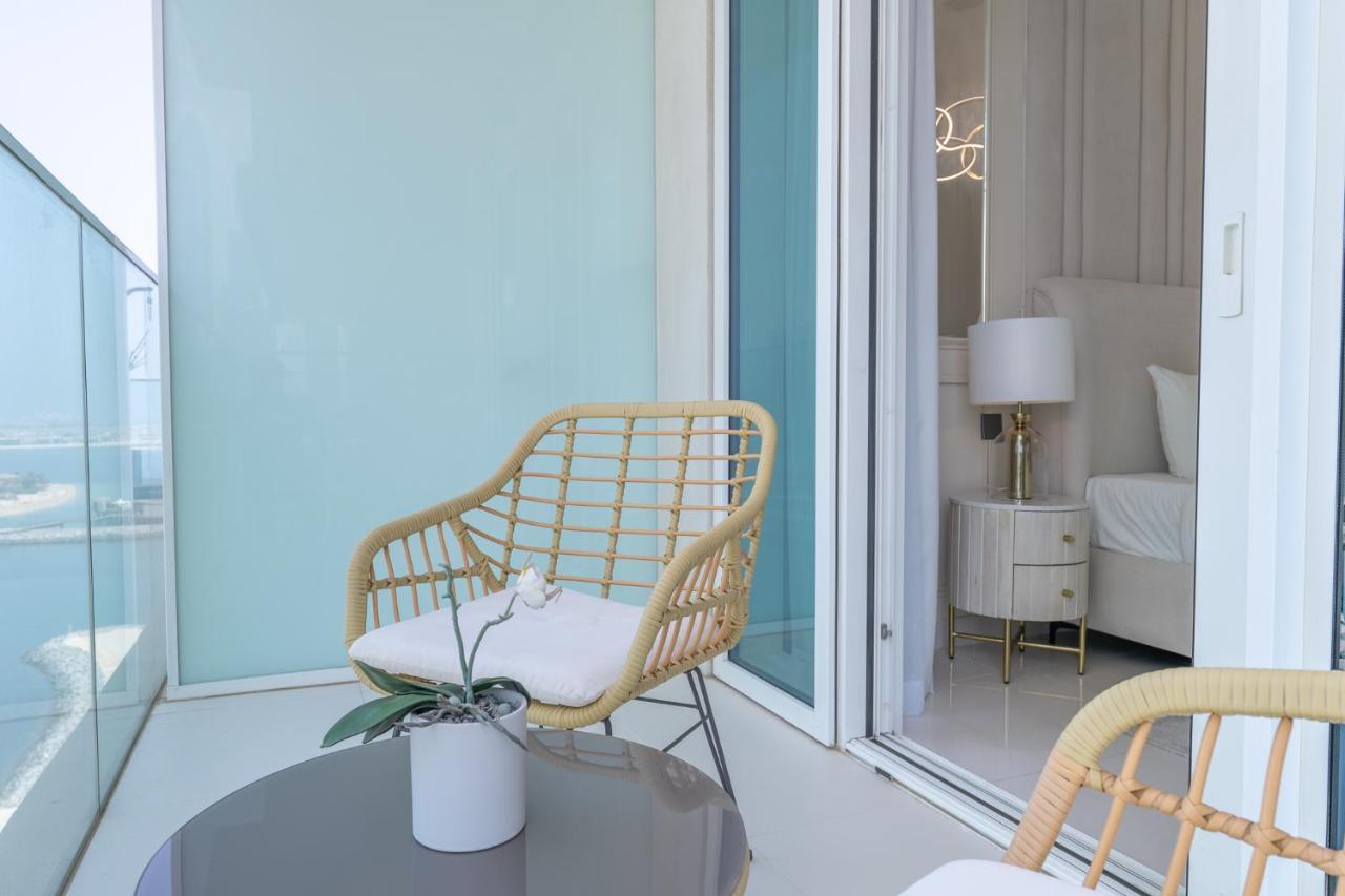 Elegant Seaside Living 3-bedroom Emaar Beachfront By Suiteable Appartement
