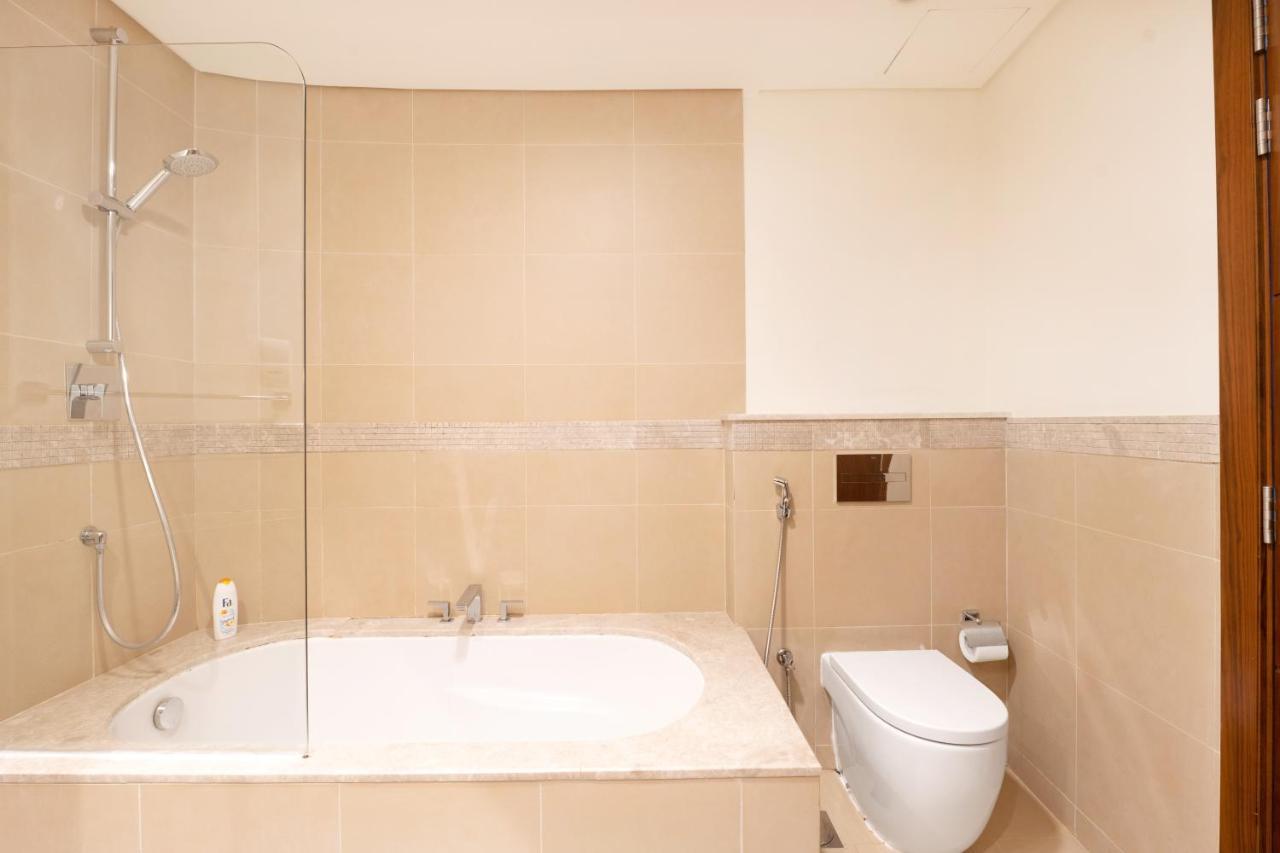 Burj Vista, Downtown Collection Apartment