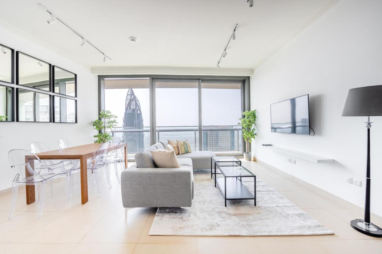 Apartment Burj Vista, Downtown Collection Dubai