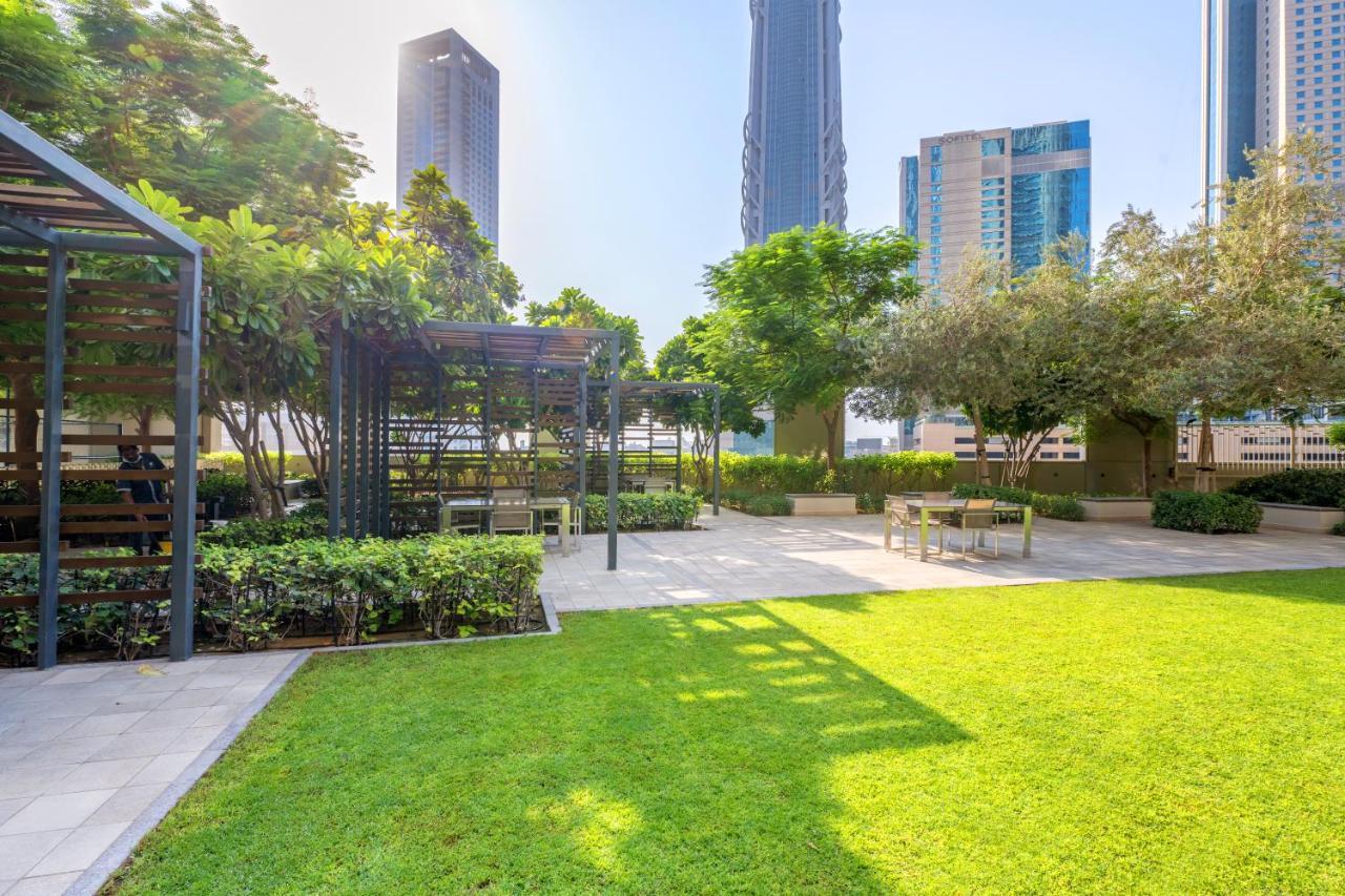 Apartment Burj Vista, Downtown Collection Dubai