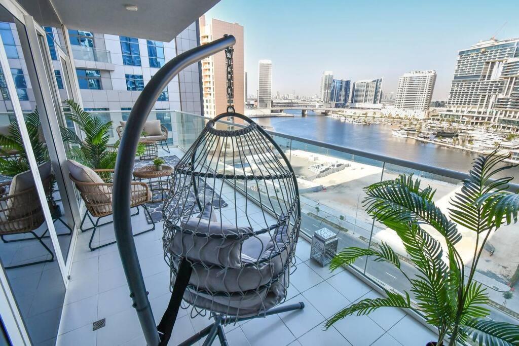 Reva Tower- 2br Mall Walking & Canal Facing *