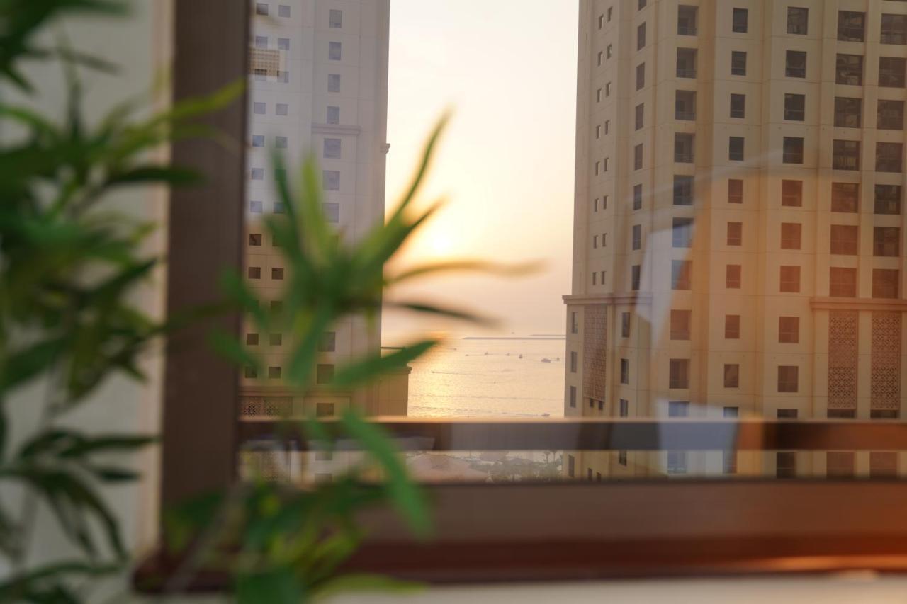 The Journey - Infront Of Tram-metro, Access To Beach, Pool & Gym - Enjoy Our Seaview - Coworking Space - Resident Housekeeping - Inhouse Food Menu - All At Jumierah Beach Residence, Marina Albergue Dubai