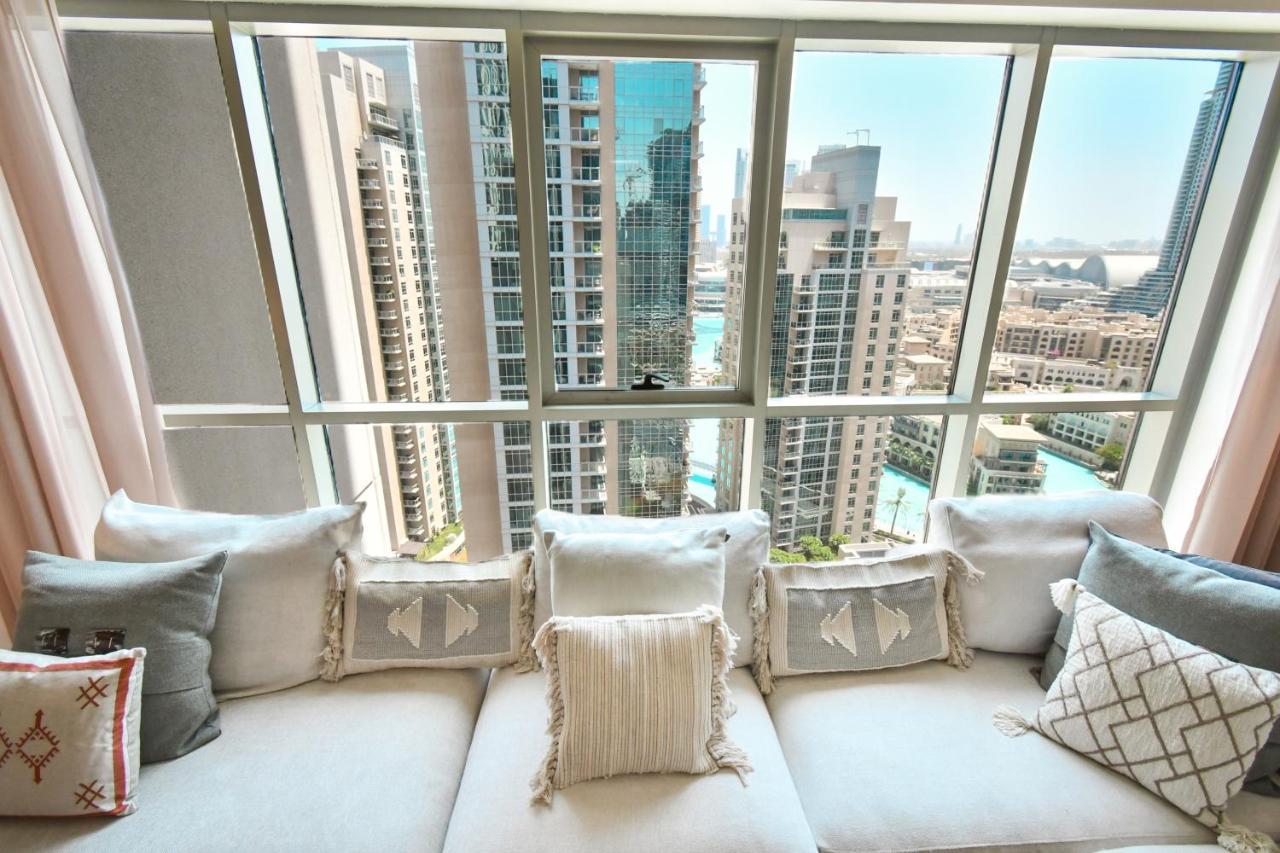 Apartamento Downtown-high Floor Mesmerizing Fountain View 2br Chic Dubái