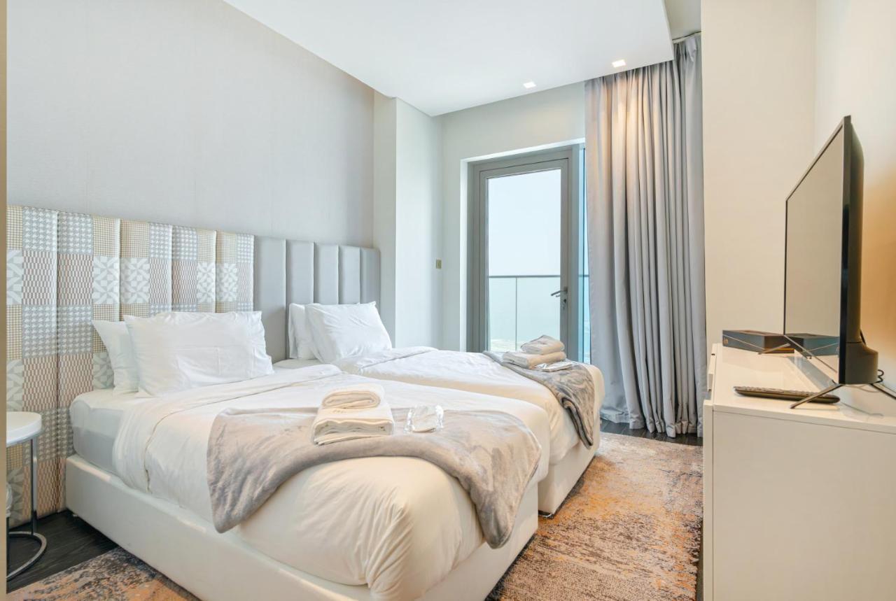 Chic With Fendi Design, Panoramic Full Sea-view Appartement Dubaï