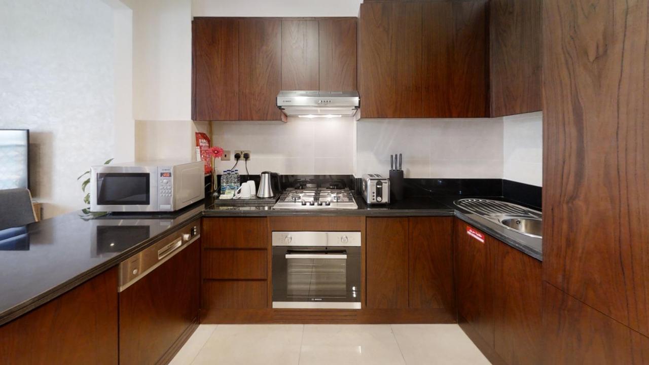 Suha Park Luxury Waterfront Al Jaddaf Hotel 4*