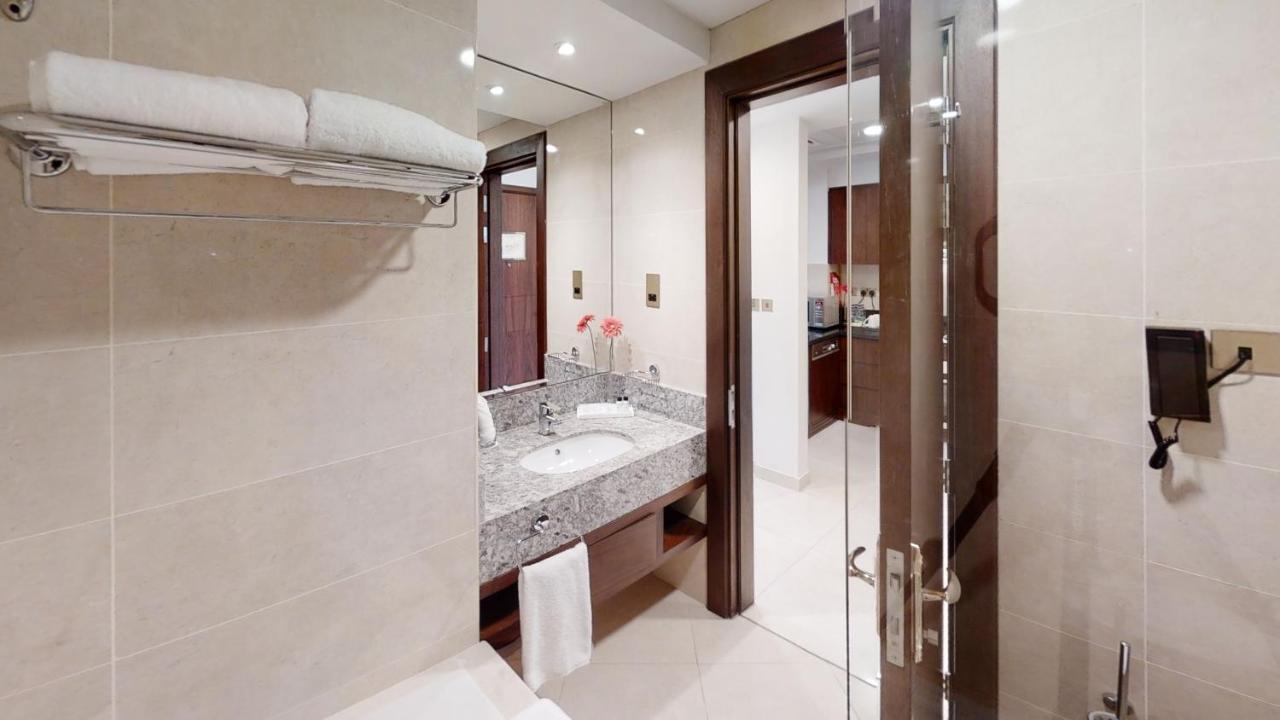 Suha Park Luxury Waterfront Al Jaddaf Hotel 4*