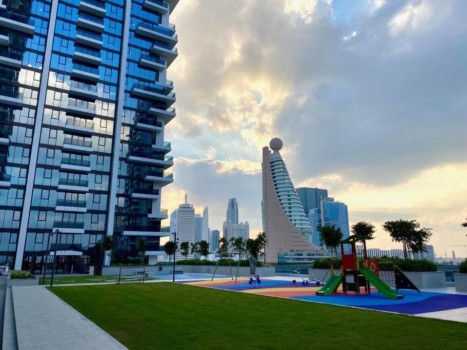 Appartamento Alfa World Trade Centre 1br, Max Metro Station Dubai