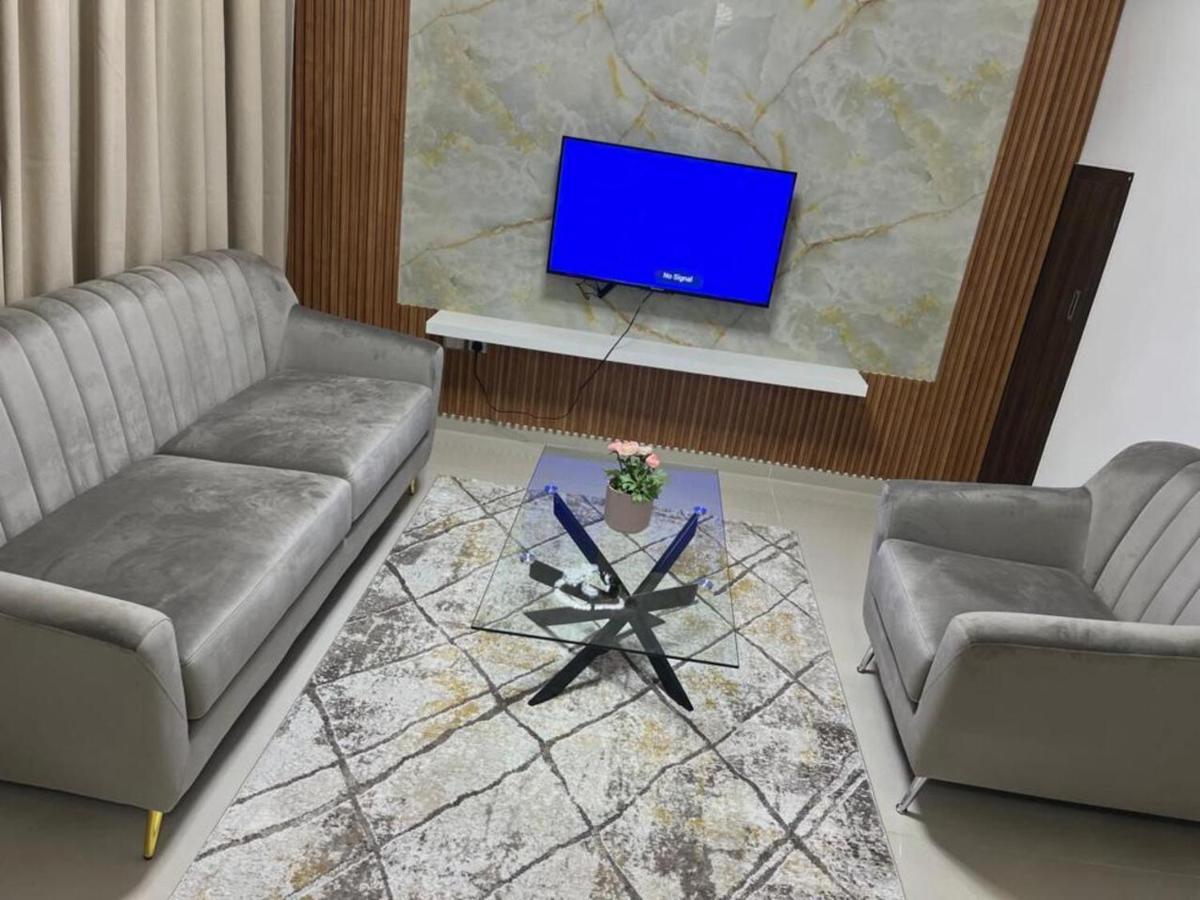 Vacation In Damac Hills 2 Villa