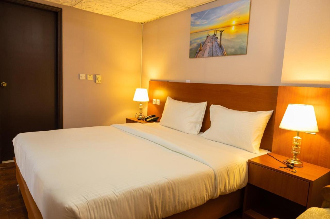 Three 888 Hotel