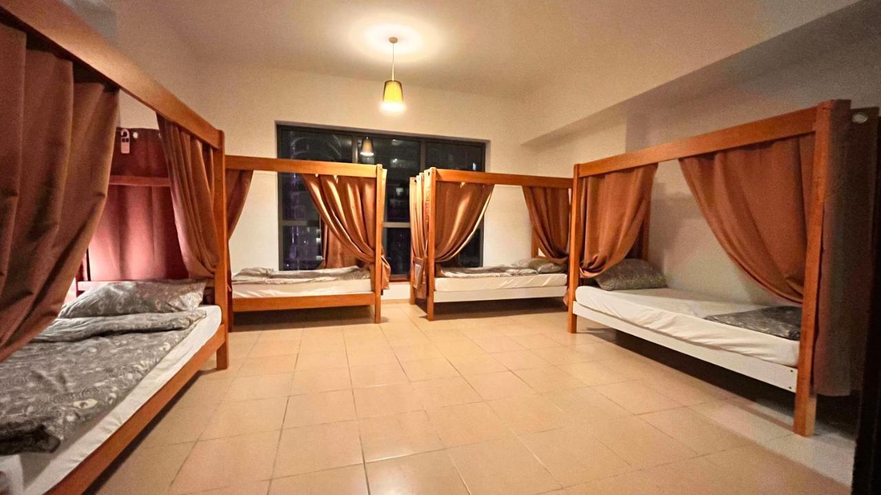 Hostal Ampus