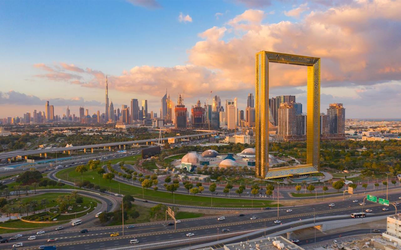 Vacation Near Adcb Metro & Sharaf Dg Metro Stations Hostal Dubái
