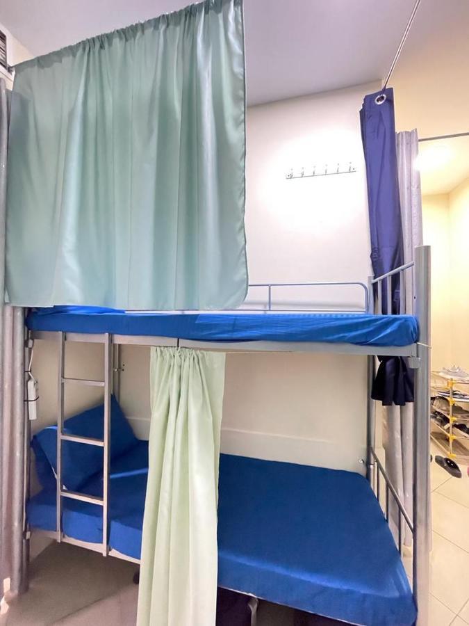 Hostal Vacation Near Adcb Metro & Sharaf Dg Metro Stations Dubái