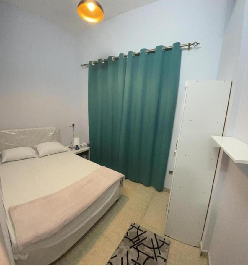 Haram Hostels Dubái