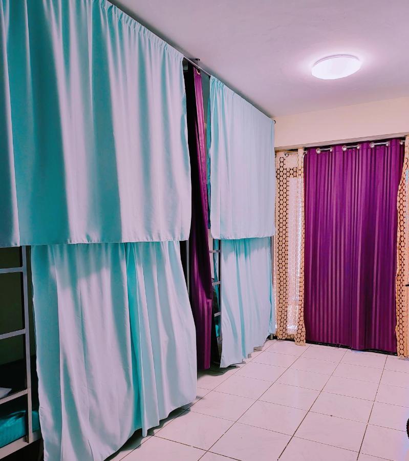 Hostal Vacation Near Adcb Metro & Sharaf Dg Metro Stations *