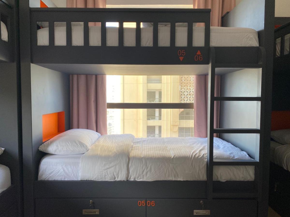 Grays By Haly Albergue Dubai