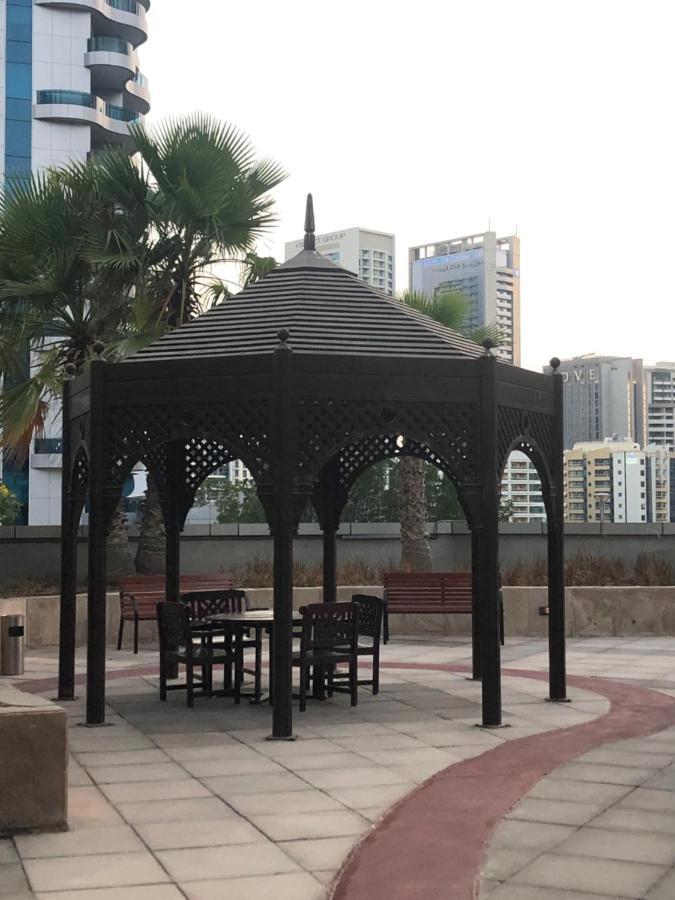 Guest In Vvip Penthouse With Terrace Full Sea View And Private Pool Due The Architecture Of The It S Not Avisable For Musli * Dubaï
