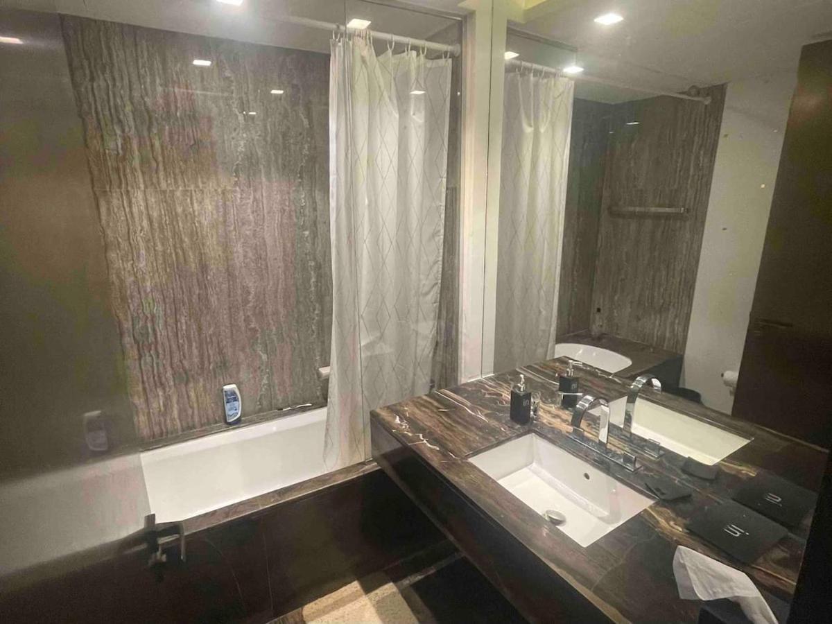 Lejlighed 1br Fendi Unit In Damac Heights On 65th Floor *