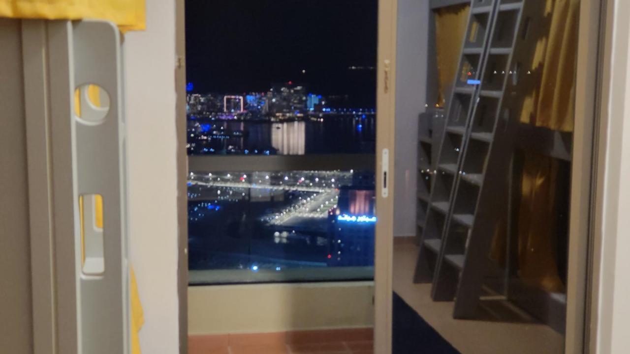 Pirates Bay Hostel *