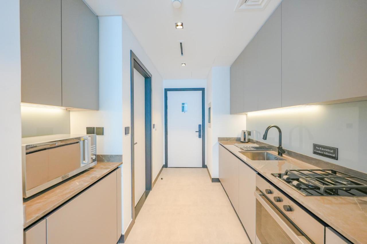 Stylish Loft With Balcony Overlooking Views Appartement *