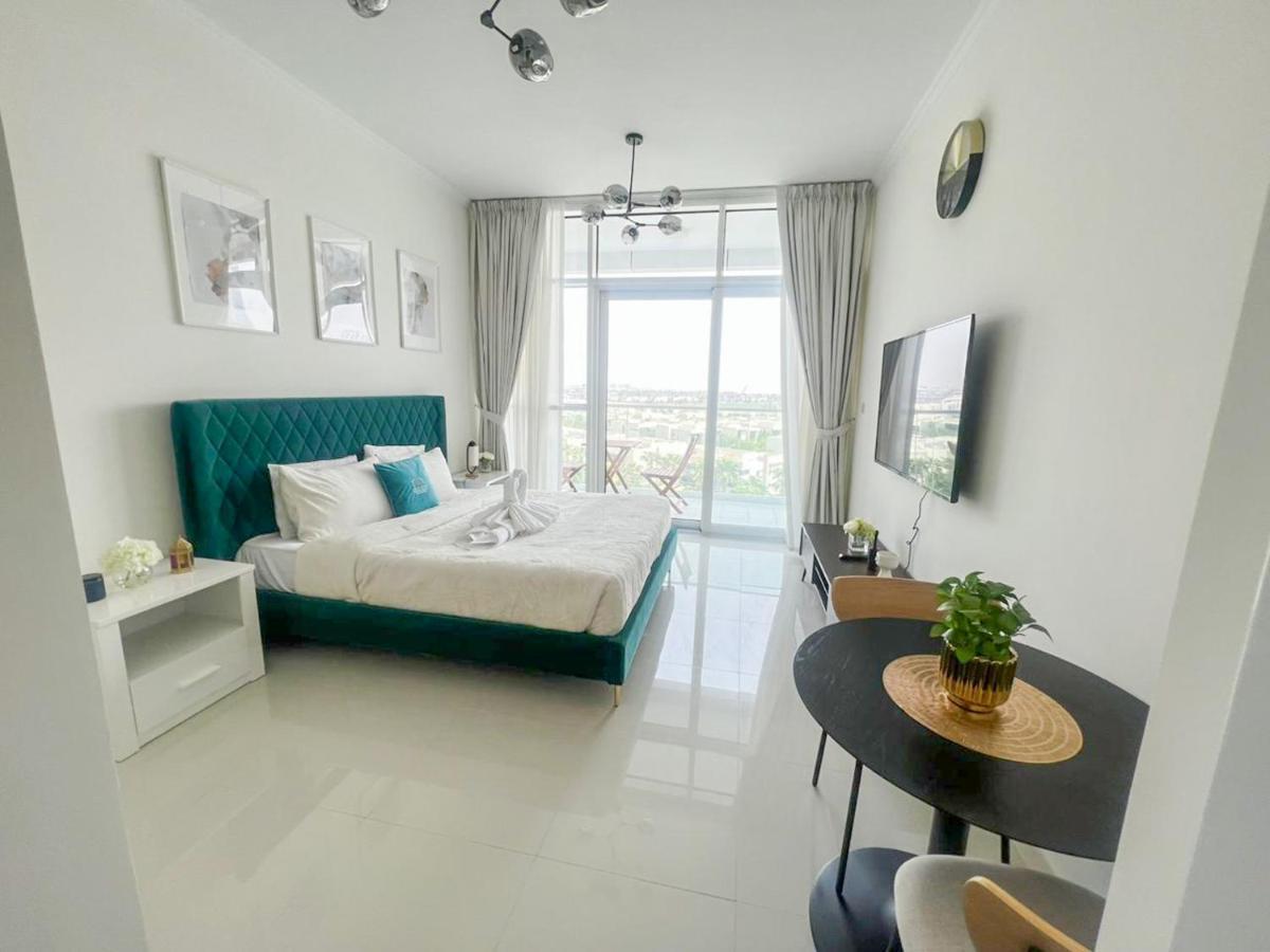 Apartment Modern With Wide Views From Balcony *