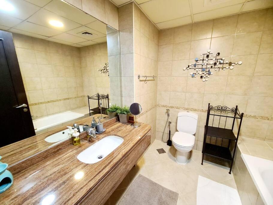 Sunrise Homes - With Huge Balcony & Amazing View Near Jbr Dubaï