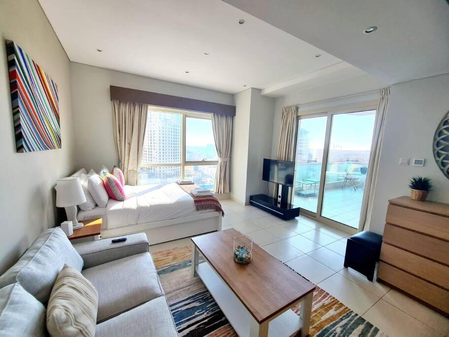 Appartement Sunrise Homes - With Huge Balcony & Amazing View Near Jbr *