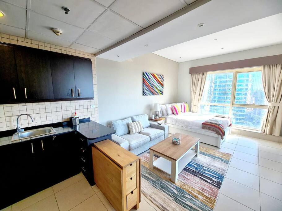 Appartement Sunrise Homes - With Huge Balcony & Amazing View Near Jbr *