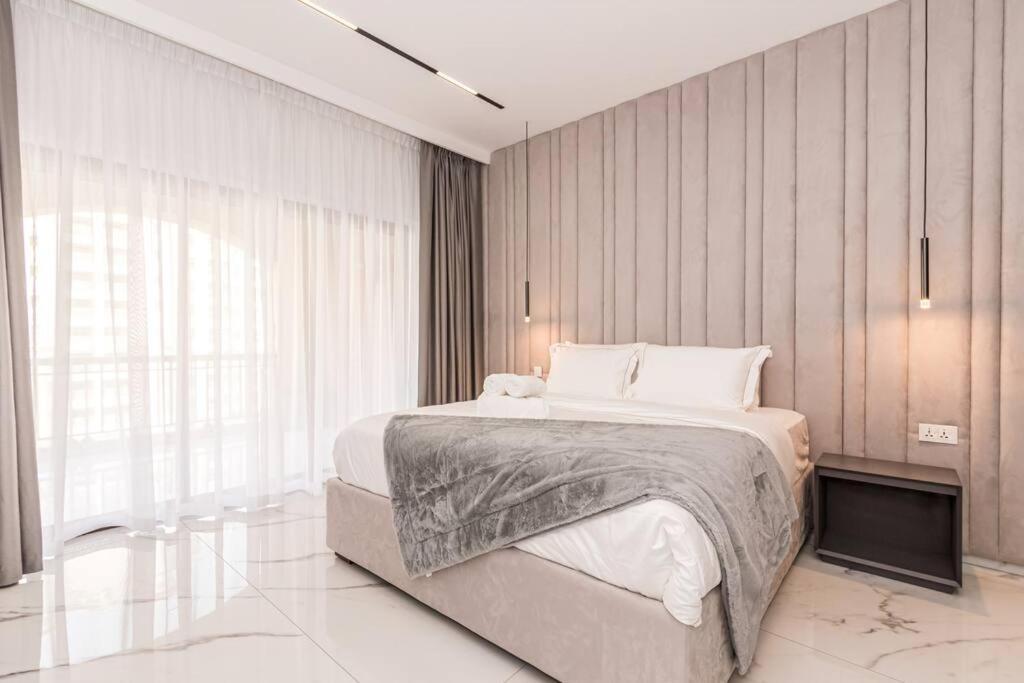 Palm Jumeirah Paradise- Luxury,unveiled Apartament *