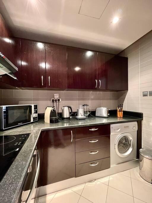 Dar Vacation - Spacious Seaview 2br Dubaï