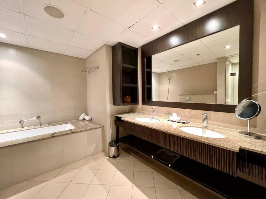 Dar Vacation - Spacious Seaview 2br Appartement Dubaï