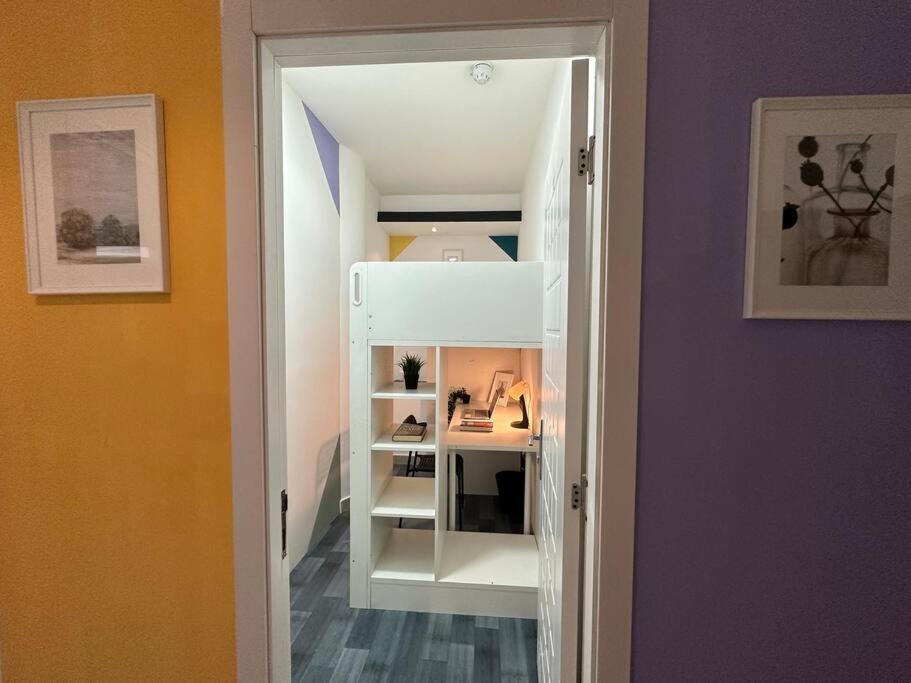 Appartement Loft Style Partition In Shared In Al Barsha 1 Near Moe Metro