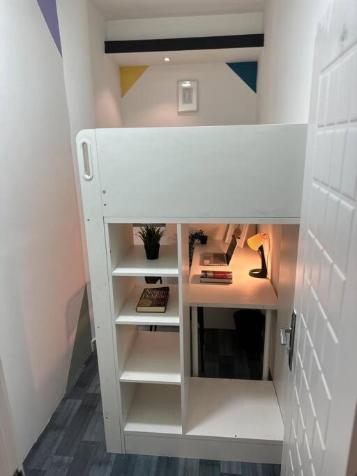 Loft Style Partition In Shared In Al Barsha 1 Near Moe Metro * Dubaï
