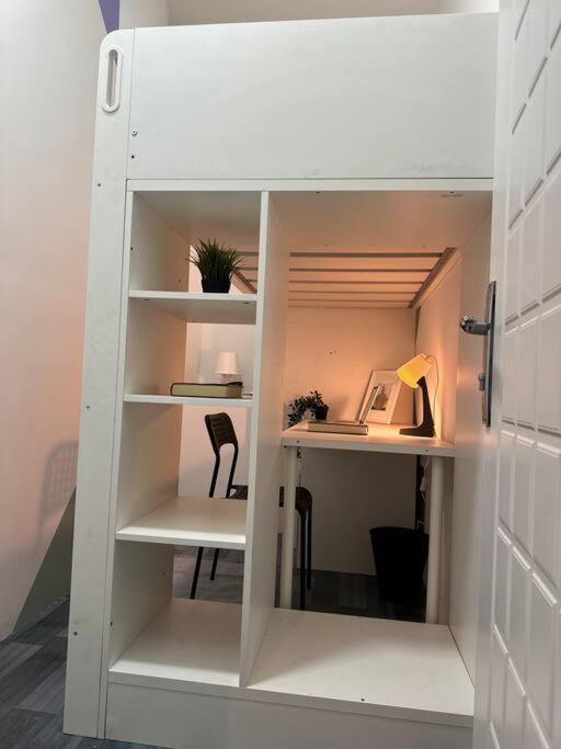 Loft Style Partition In Shared In Al Barsha 1 Near Moe Metro Dubaï