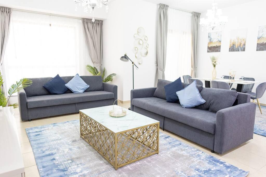 Apartemen Shams Front Jbr By Happy Season Dubai