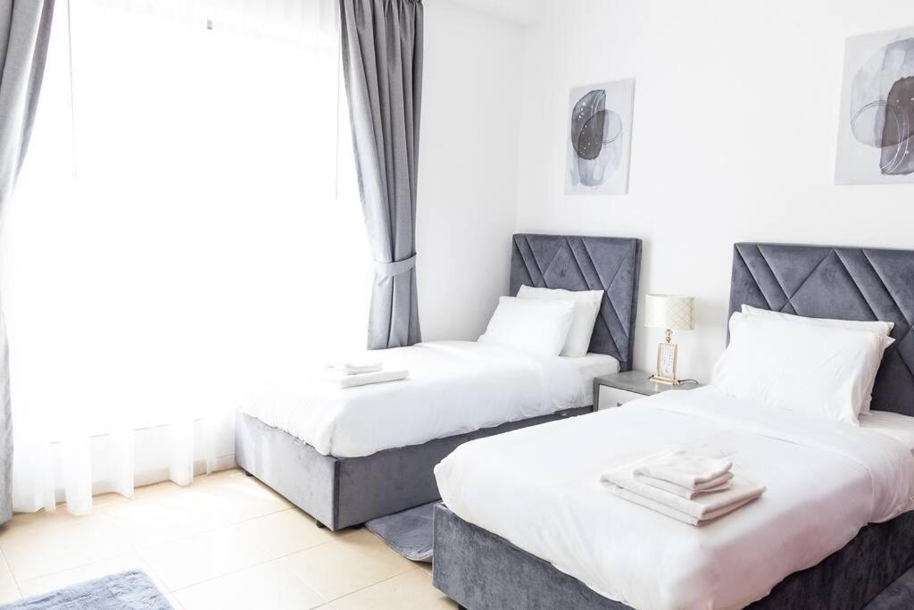 Apartemen Shams Front Jbr By Happy Season Dubai
