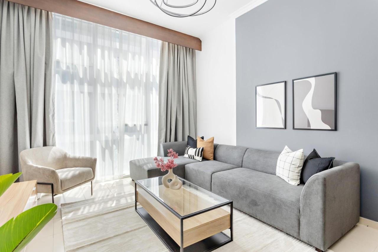 Appartement Silkhaus Spacious Gym & Pool 1bdr Art Dubaï