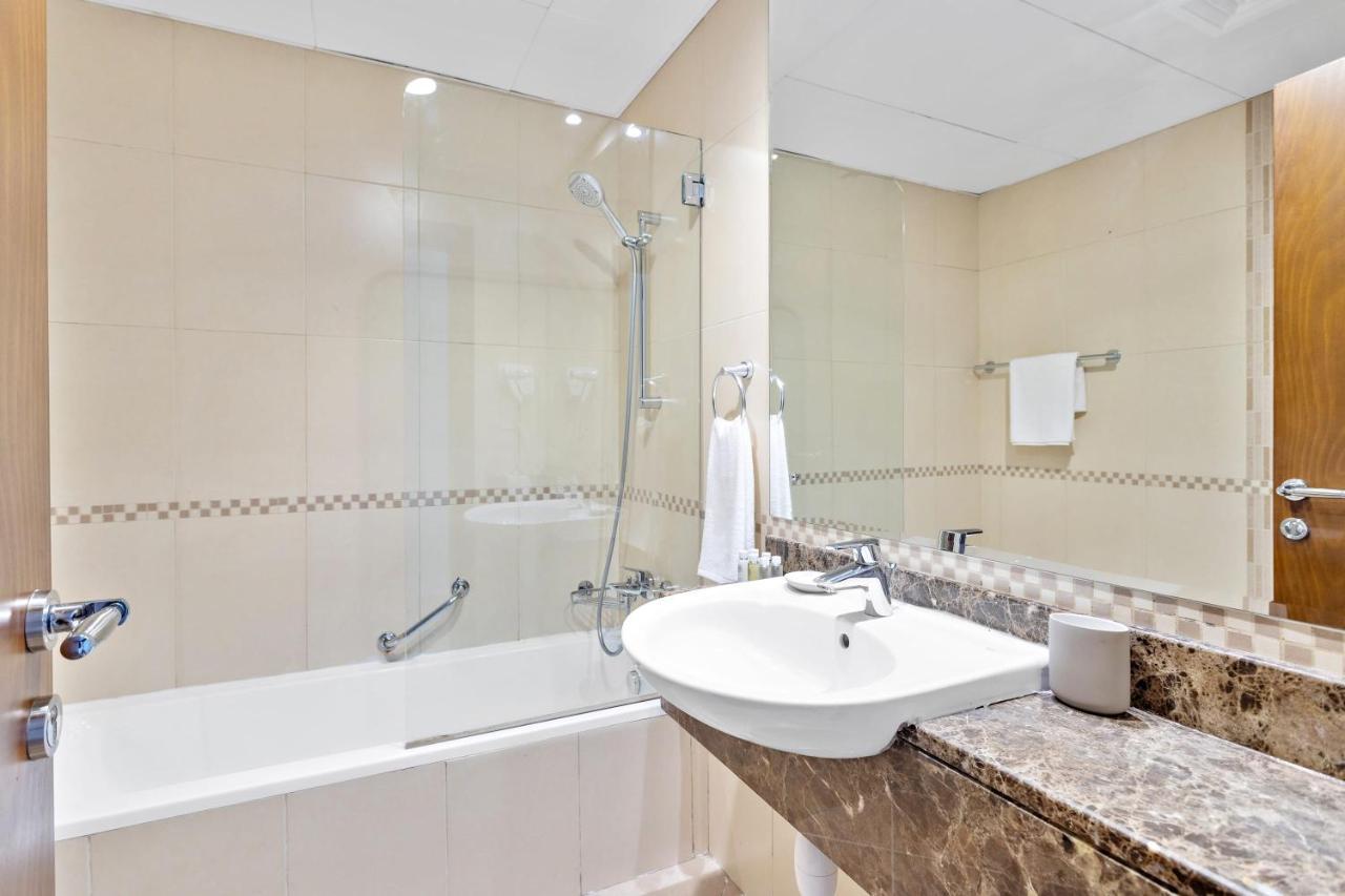 Appartement Silkhaus Spacious 1bdr In Art With Pool & Gym Dubaï