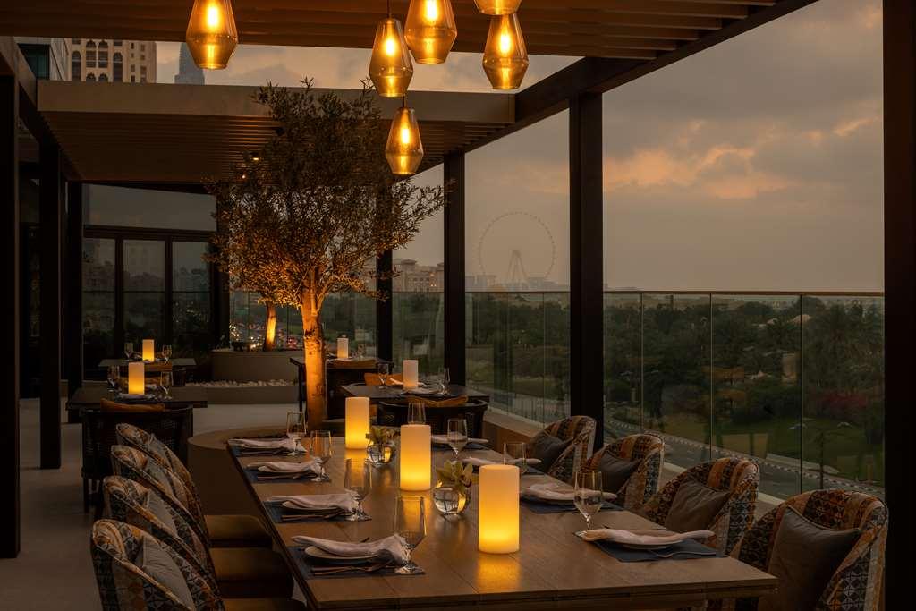 Avani Palm View Hotel *