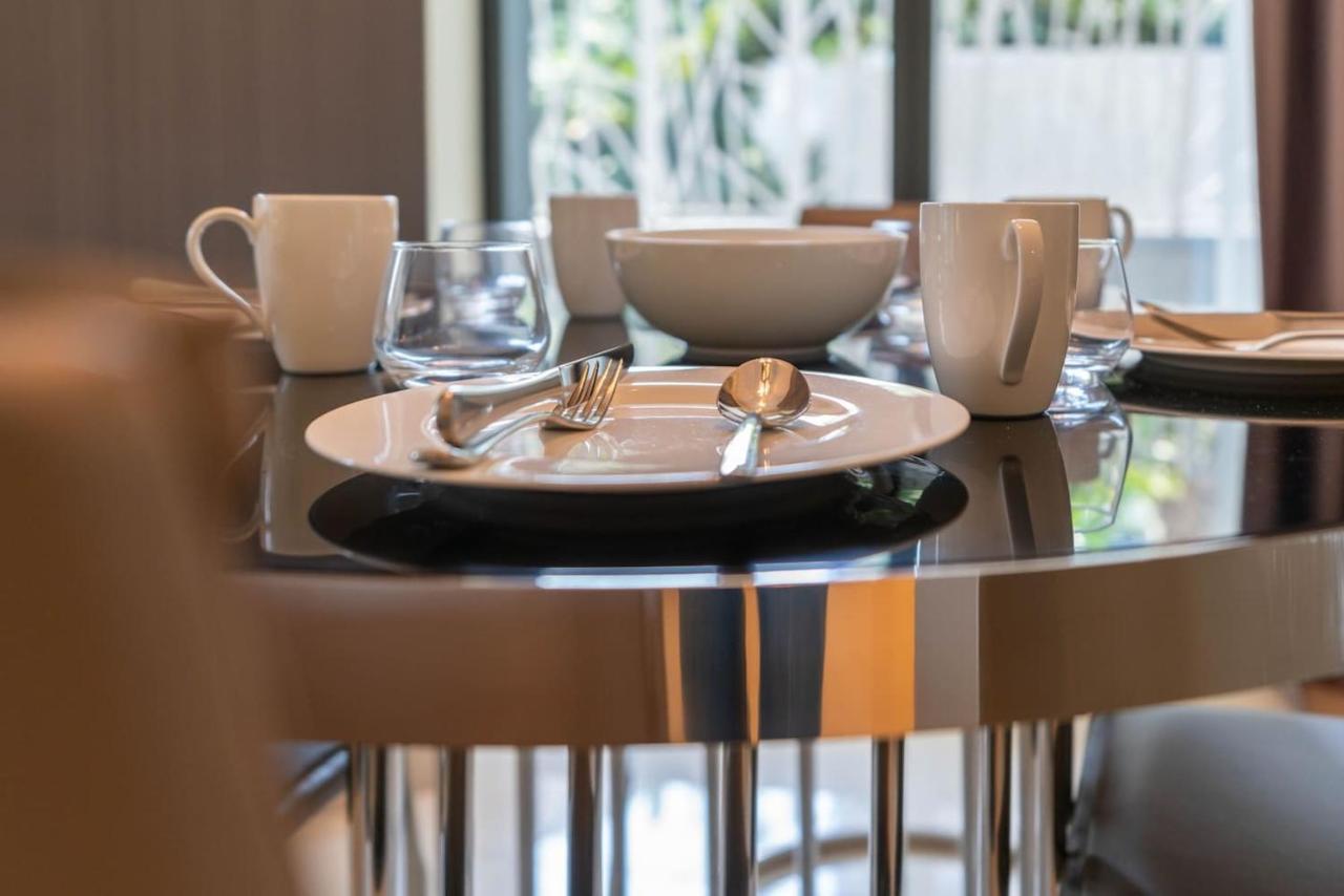 Apartment White Sage - Glamorous & Spacious 2br At Damac Paramount Towers