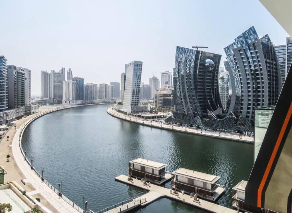 Stylish 2 Bedroom In Binghatti, Business Bay Dubaï