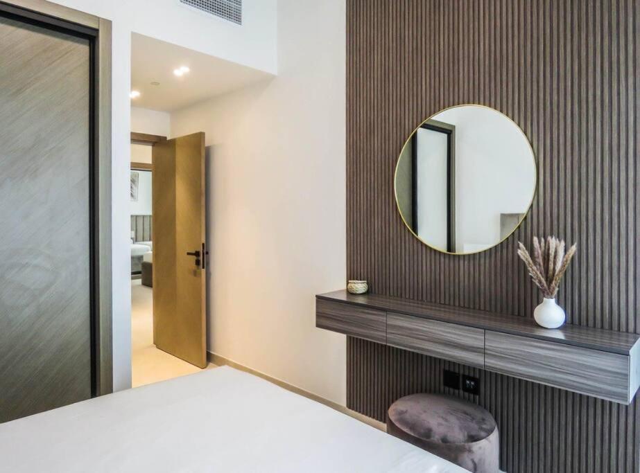 Stylish 2 Bedroom In Binghatti, Business Bay Appartement