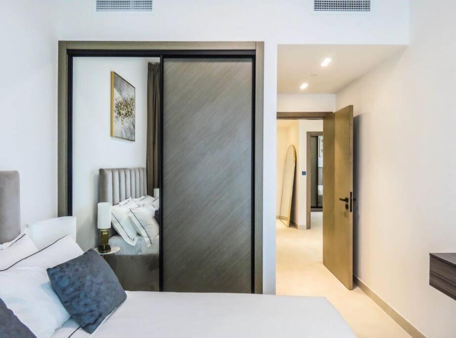 Stylish 2 Bedroom In Binghatti, Business Bay Apartamento *