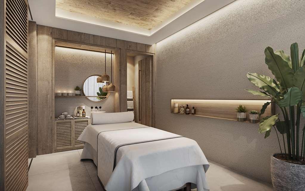 Radisson Palm Jumeirah Hotel 4*